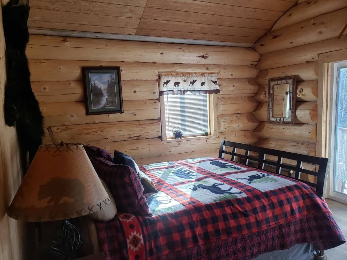 Wrangell Mountain Lodge- Private Bathroom With Shower McCarthy Exterior foto