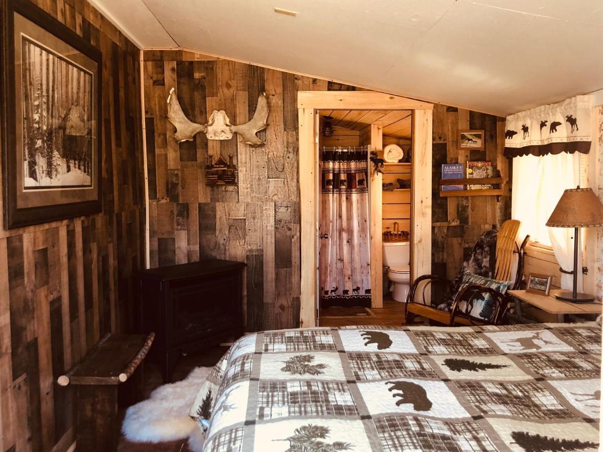 Wrangell Mountain Lodge- Private Bathroom With Shower McCarthy Exterior foto